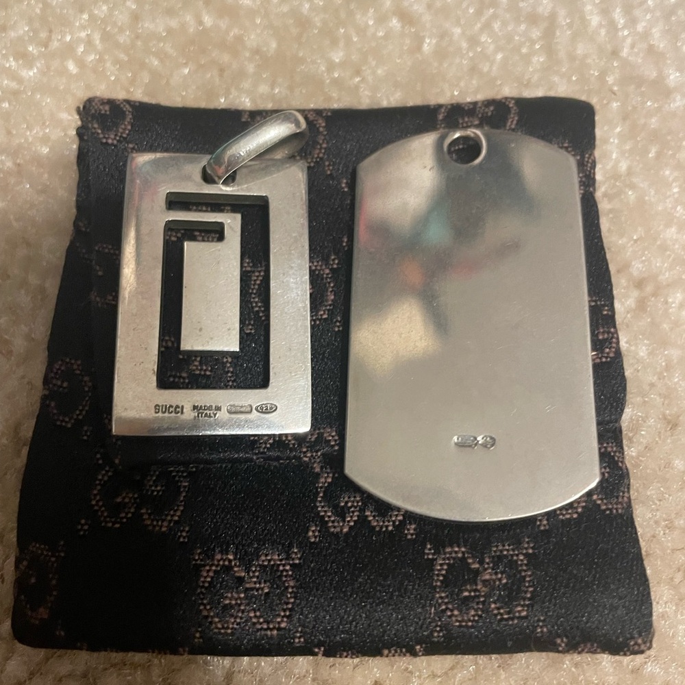 Gucci Silver Rectangular Pendant Set - Picture 2 of 2